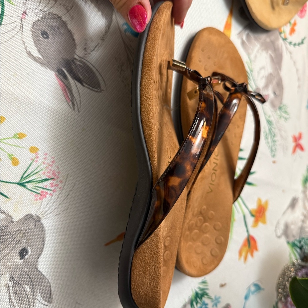 Vionic Brown Sandals Classic Comfortable Design - Picture 3 of 5